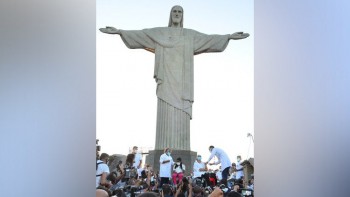 Tượng Chúa Ki-tô Cứu Thế ở Brazil được trùng tu