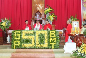 Thánh lễ Kim Khánh GP.BMT tại Nhà thờ Bác Ái