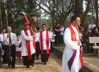 Nghi Thức Đi Đàng Thánh Giá tại Giang Sơn -2018