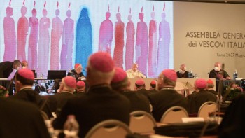 ĐTC khai mạc Hội nghị giám mục Ý
