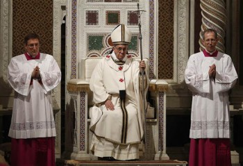 Giáo hoàng, Giám mục thi hành quyền bính thế nào?