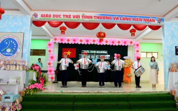 Trường chuyên biệt Vi Nhân bế giảng năm học