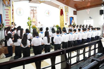 Giáo xứ Thánh Linh: Nghi thức Lên Đường