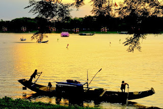 Về lại quê cũ