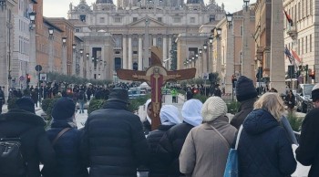 Có bao nhiêu người Hành Hương đã đi qua cửa Thánh tại Vatican.