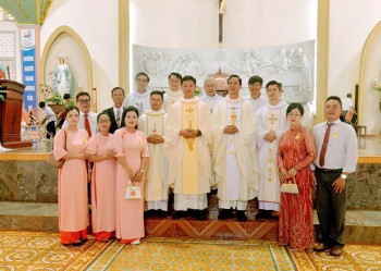Thánh Lễ Tạ Ơn của Hai Tân Linh Mục