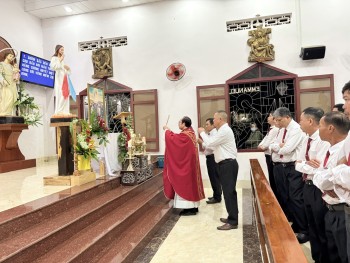 Giáo xứ Kim Mai:  Mừng lễ các Thánh Tử đạo Bổn mạng GH Tử Đạo.