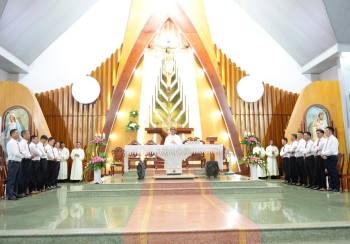 GX Châu Sơn: Thánh Lễ Tiệc Ly - Rửa chân