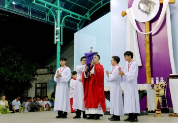 Gx. Duy Hòa: Tưởng niệm cuộc Thương Khó của Chúa