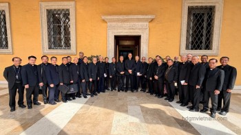 Hành Trình Hiệp thông Ad Limina ngày I