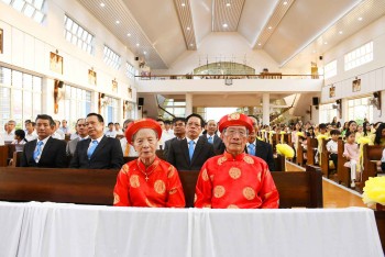 Gx. Vinh Hương: Tạ ơn 70 năm hôn phối