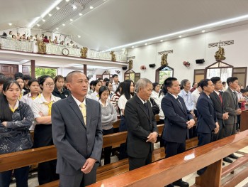 GX Kim Mai: Mừng Kính Thánh Gioan Baotixita.
