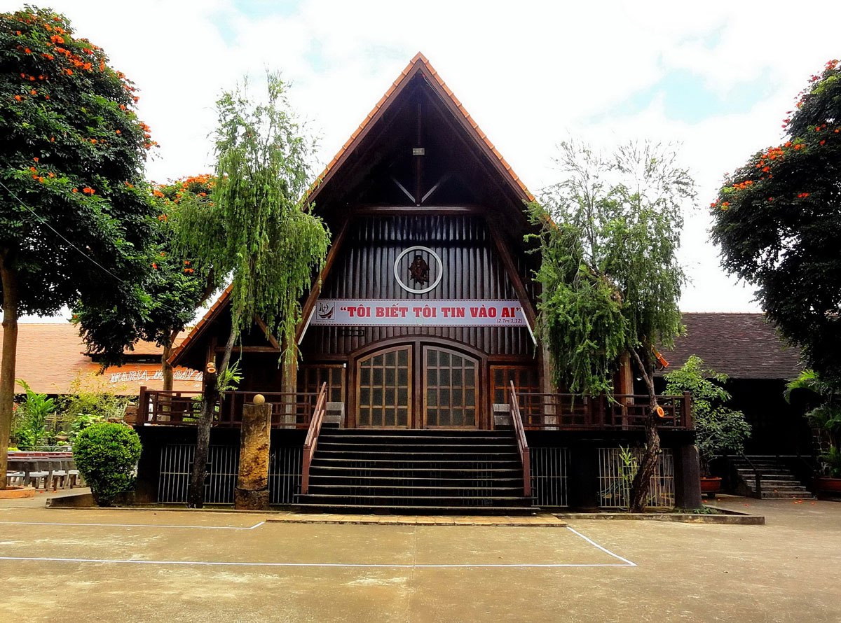 Tòa Giám Mục Banmêthuột