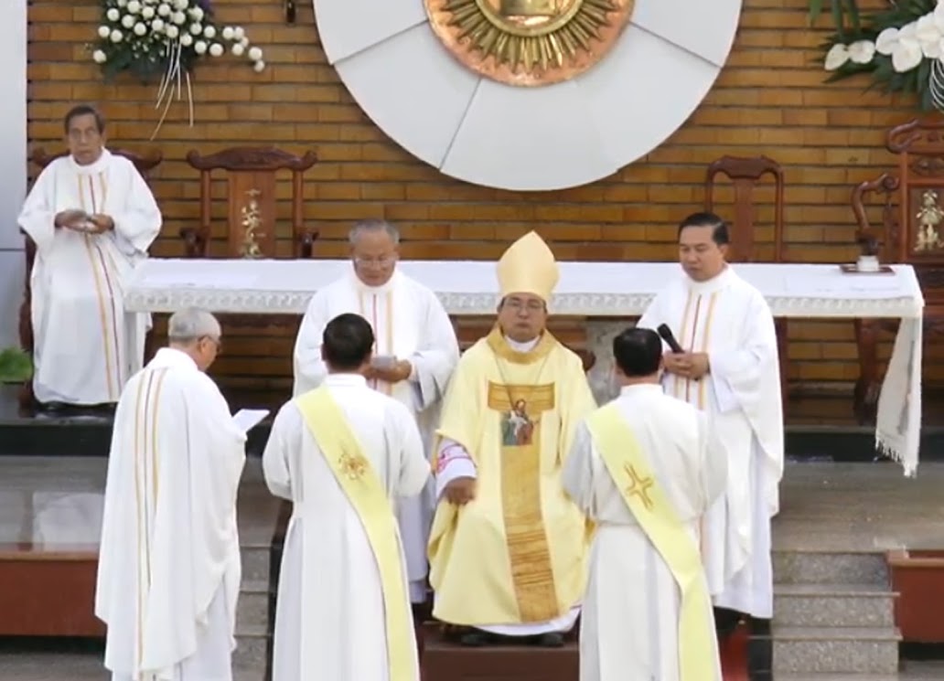 Truyền chức Linh mục tại Nhà thờ Vinh Hòa -2019