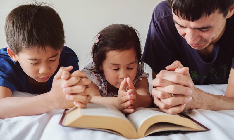 Gia đình, nơi người trẻ tập sống cầu nguyện