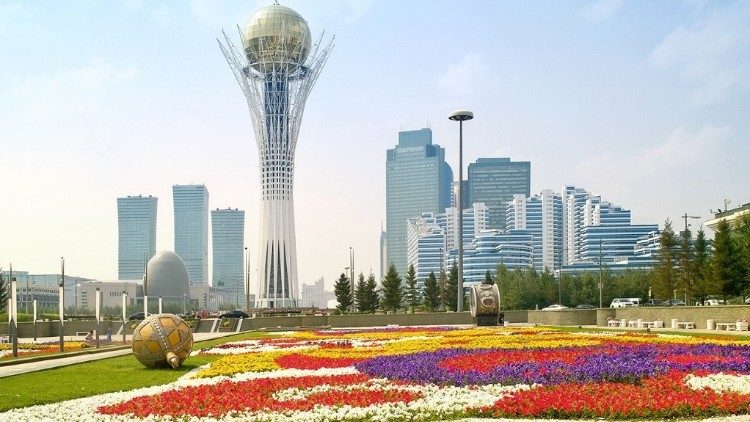 Chương trình tông du của ĐTC tại Kazakhstan