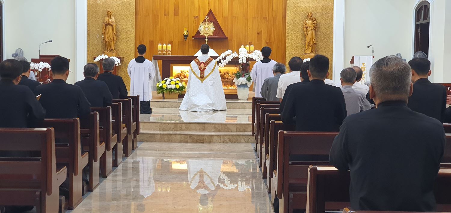 Buổi cầu nguyện cho Đức Giám mục tân cử