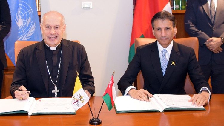 Toà Thánh và Oman thiết lập quan hệ ngoại giao