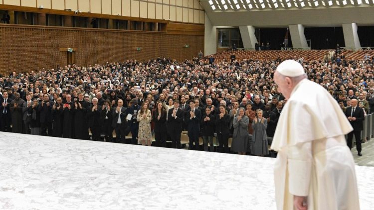 ĐTC gặp gỡ Học viện Giáo hoàng ở Rôma
