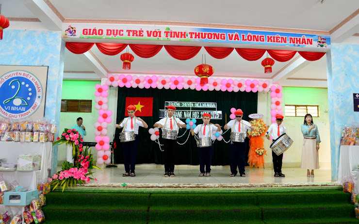 Trường chuyên biệt Vi Nhân bế giảng năm học