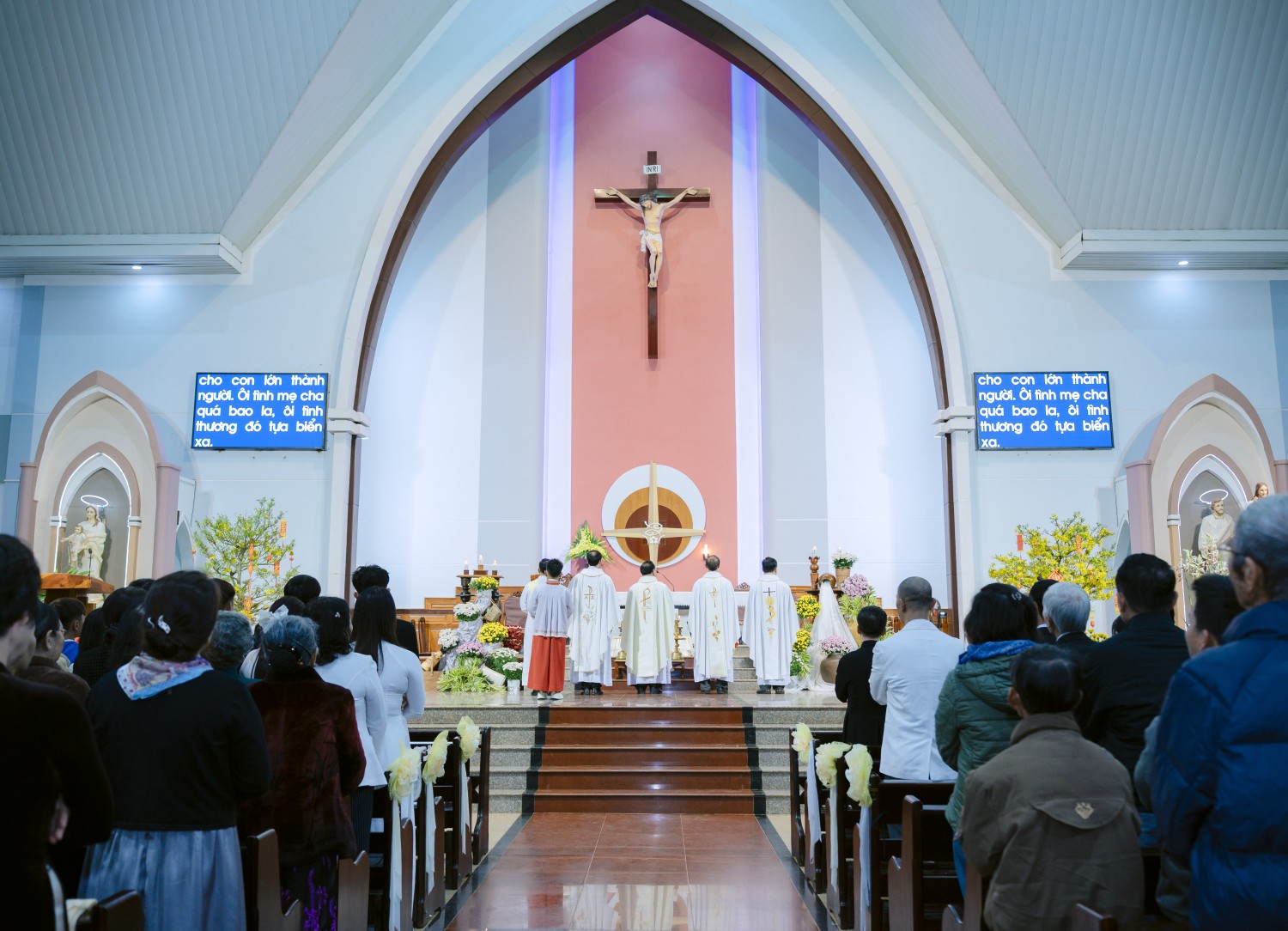 Gx Vinh Quang: Thánh lễ Mồng 2 Tết Bính Ngọ