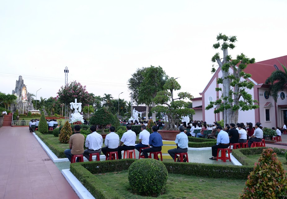 GX Châu Sơn: Thánh lễ khai mạc Tháng Hoa