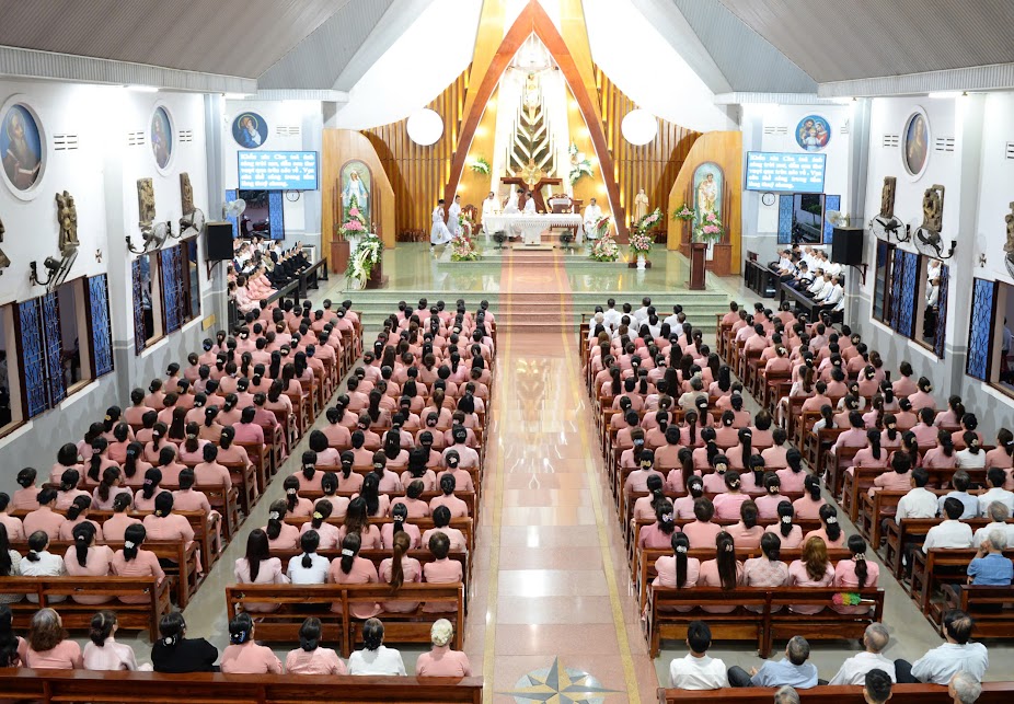 GX Châu Sơn: Thánh lễ kính Thánh nữ Monica