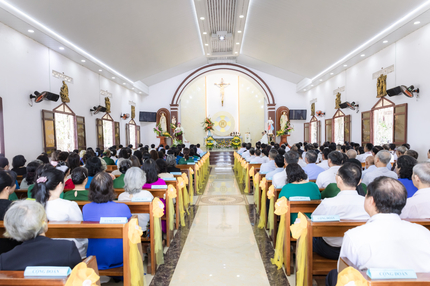 GX Kim Mai: Thánh lễ Làm phép Nhà Giáo Lý